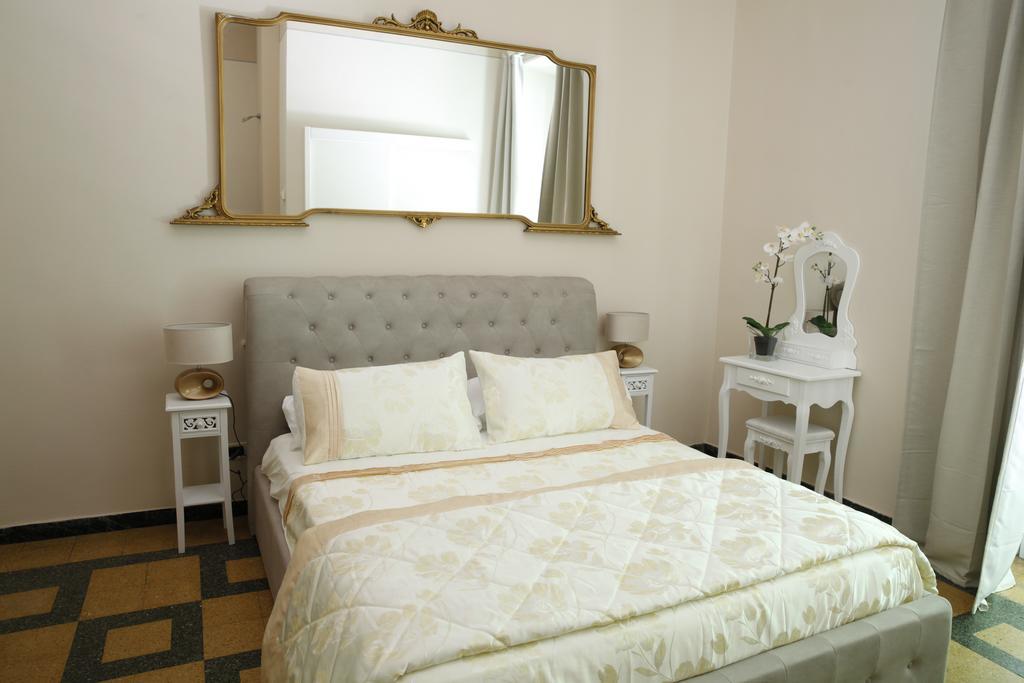 Lucca Relais Bed & Breakfast Стая снимка