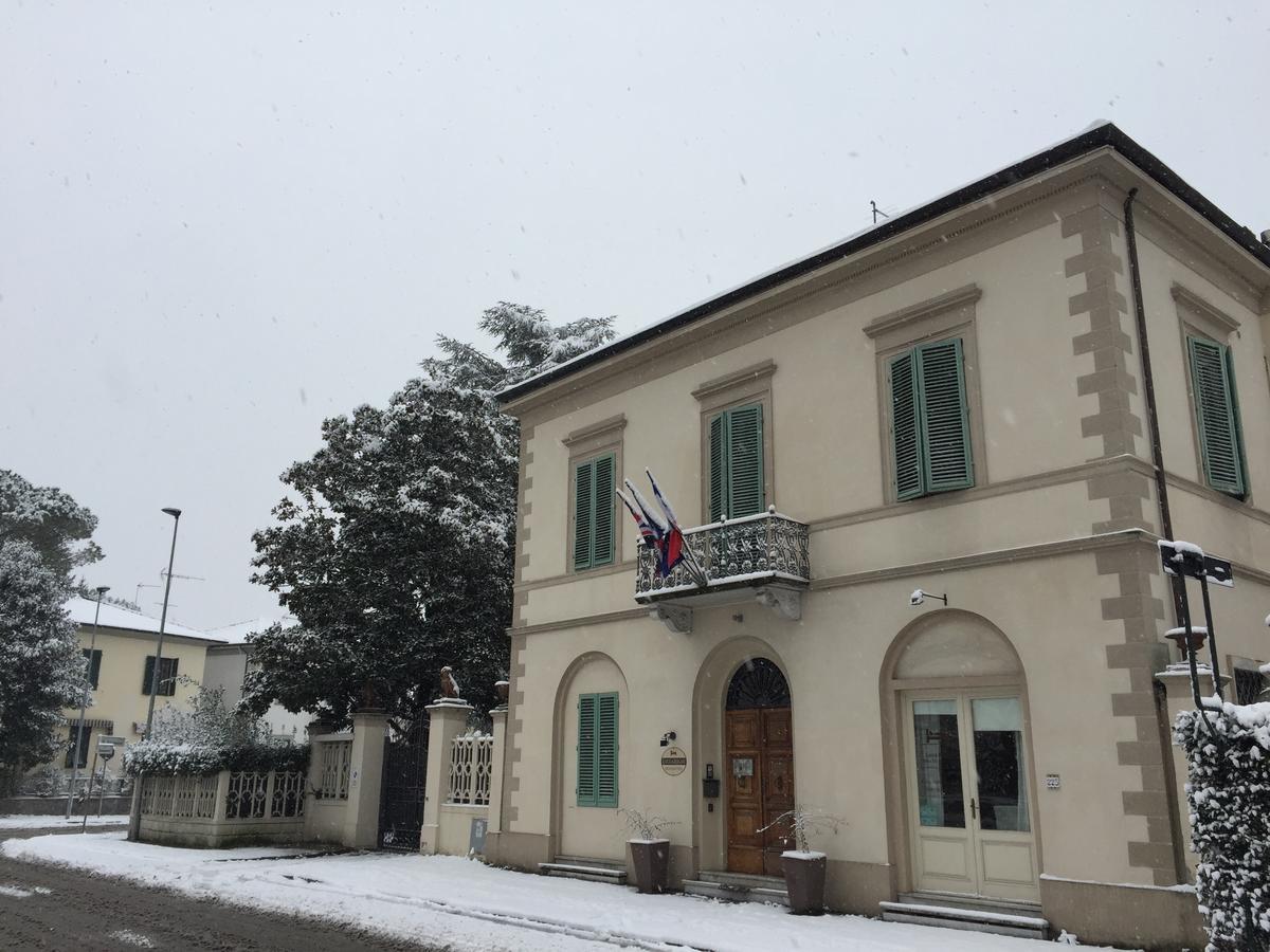 Lucca Relais Bed & Breakfast Екстериор снимка